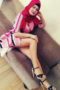 Türbanlı olgun escort Günel