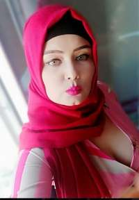 Türbanlı olgun escort Günel