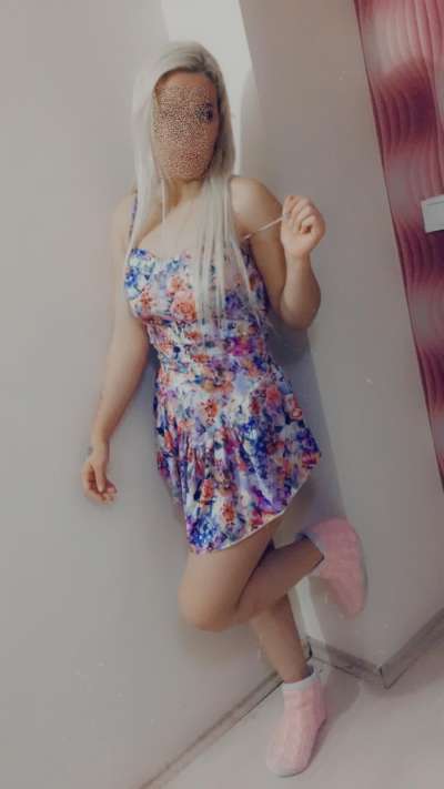 Dövmeli escort Çiçek